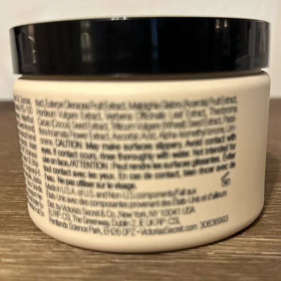 New Victoria's Secret Fine Fragrance Body Scrub 12 Oz (Bare) - Picture 4 of 5